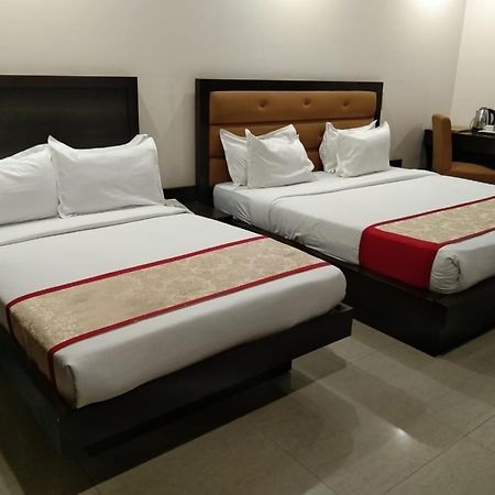 Zenith Hotel - Delhi Airport Neu-Delhi Exterior foto