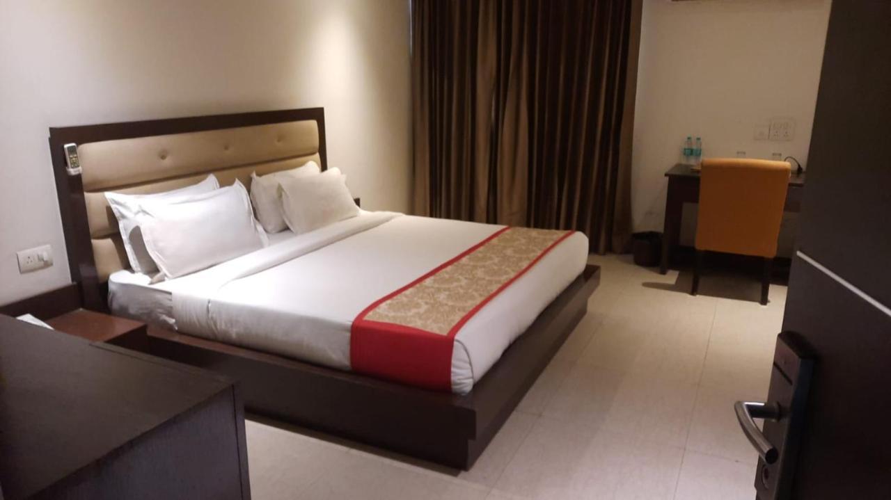 Zenith Hotel - Delhi Airport Neu-Delhi Exterior foto